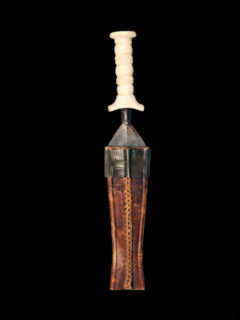 Couteau Mangbetu 019